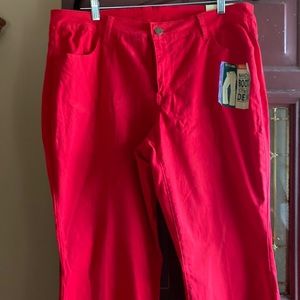 NWT red mid rise boot cut stretch denim pants, size 18 W
